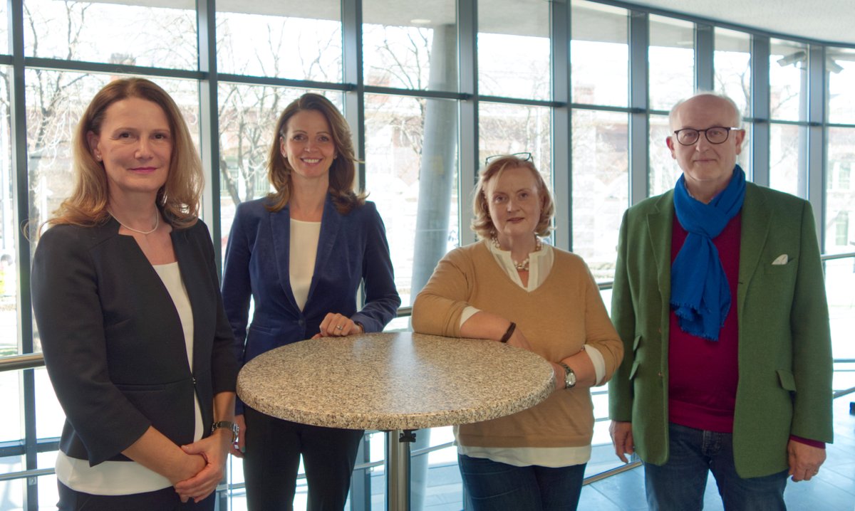 FHWienAT's tweet photo. Das Entwicklungsteam unseres neuen #SustainableFinanceManagement rund um Anne Aubrunner, Tamara Albrecht, Klaus Bergsmann & Heidrun Kopp hat ein spannendes #Weiterbildungsprogramm entwickelt.
Eine Bewerbung ist ab sofort möglich!
Infos zum Studium: 👉 https://t.co/rmFwwM9aTo https://t.co/wocEkcF55I