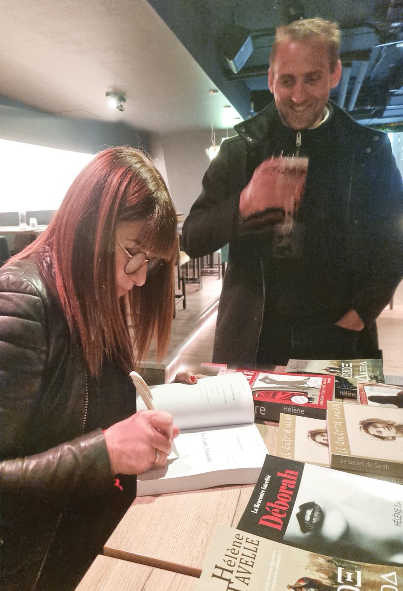 HTavelleAuteur's tweet photo. Dédicace à Lyon de mon 6ème roman ✒️📚
Mercredi 30 mars 2022
MŸ Restaurant
#lecodemakeda
.
Disponible en librairie.
Chez @GibertOfficiel
Sur ma eboutique https://t.co/1jw57KU2z0
Sur Amazon https://t.co/Qxz4FMjCGN https://t.co/WYq1tu7iUo