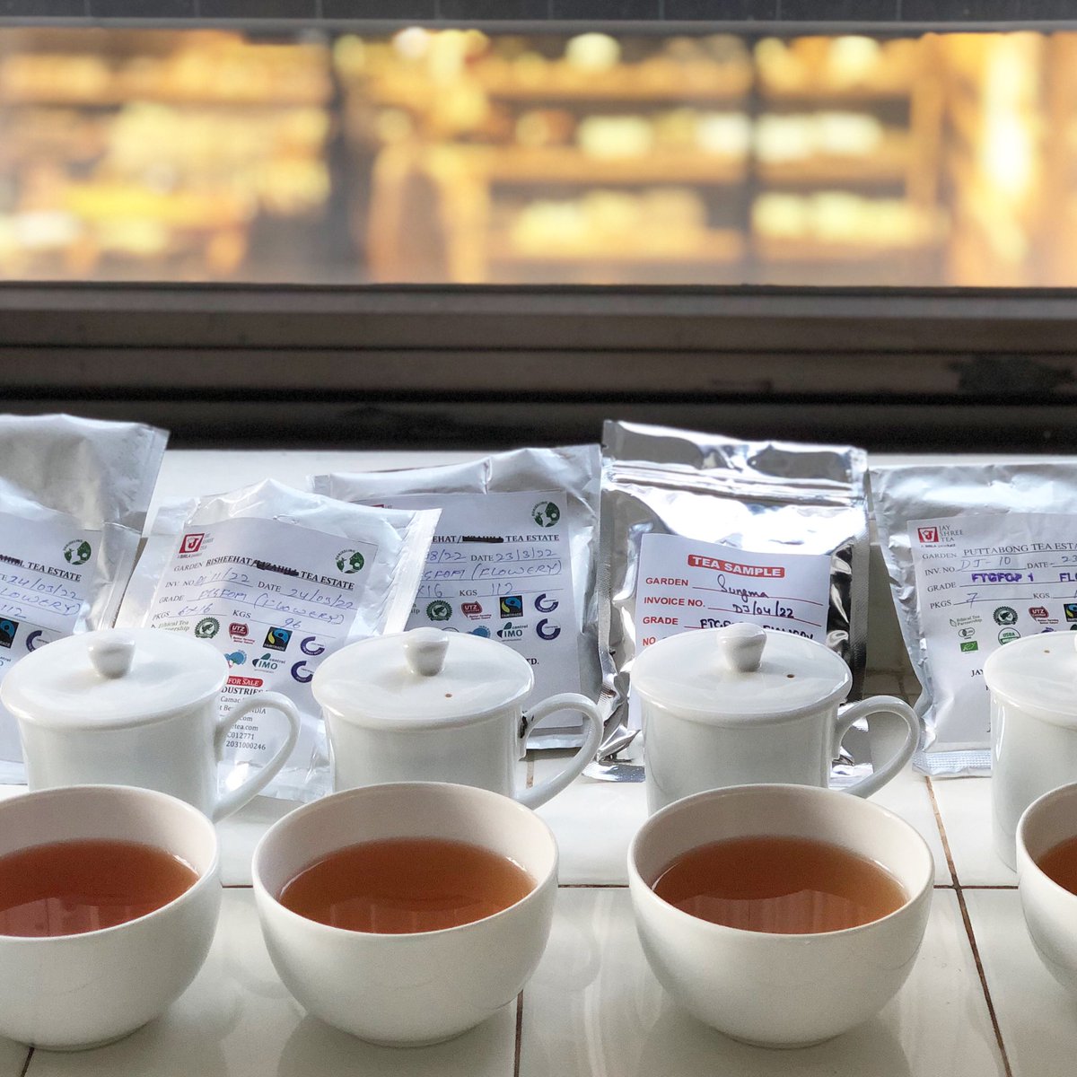 uffu_tea's tweet photo. ［東京店より] 臨時休業のお知らせ

明日4/2(土)

ダージリン買付の為、臨時休業とさせていただきます。

ご不便をおかけいたしますが
どうぞご了承いただけますよう
お願いいたします。

Uf-fu co., ltd.
Yasuhiro Onishi
https://t.co/WNMt6Lt0RB https://t.co/n2VrJn3ogM