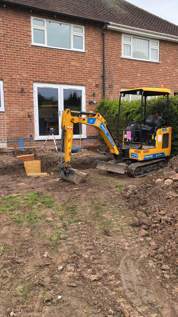 EstatesLmh's tweet photo. The start of a new job 🙌 

Footings have now being dug 🏡 

Our other project you have seen over the past few weeks is nearing completion and we cannot wait to show you the finished product 😍

#sheffieldissuper 
#groundworkers 
#builders https://t.co/7YKLCHU7ok