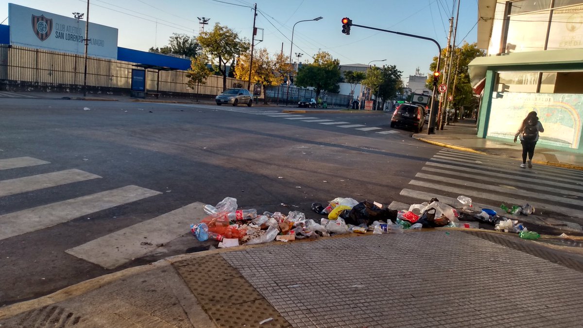 PauCarlone's tweet photo. Buen día para todos, menos los que viven en frente de @SanLorenzo y se fumaron el quilombo que hicieron de madrugada https://t.co/HfqcipZ5TB