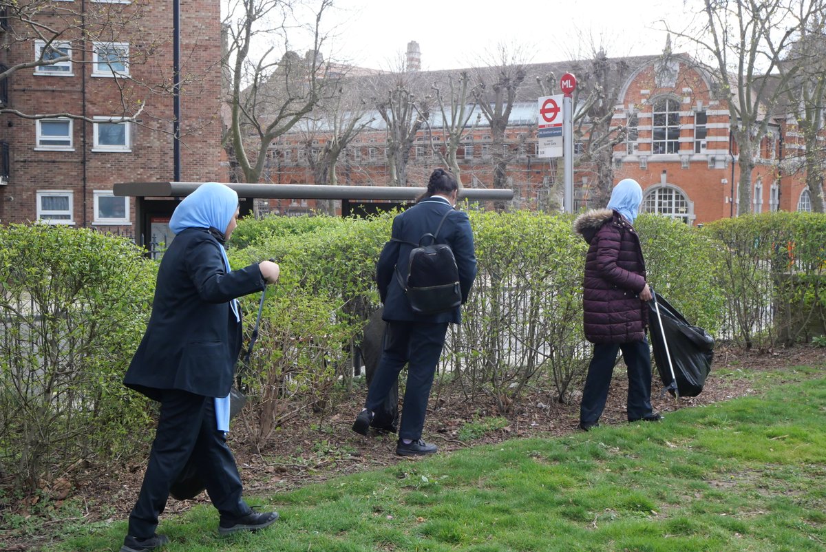 Sarah Bonnell School tweet media