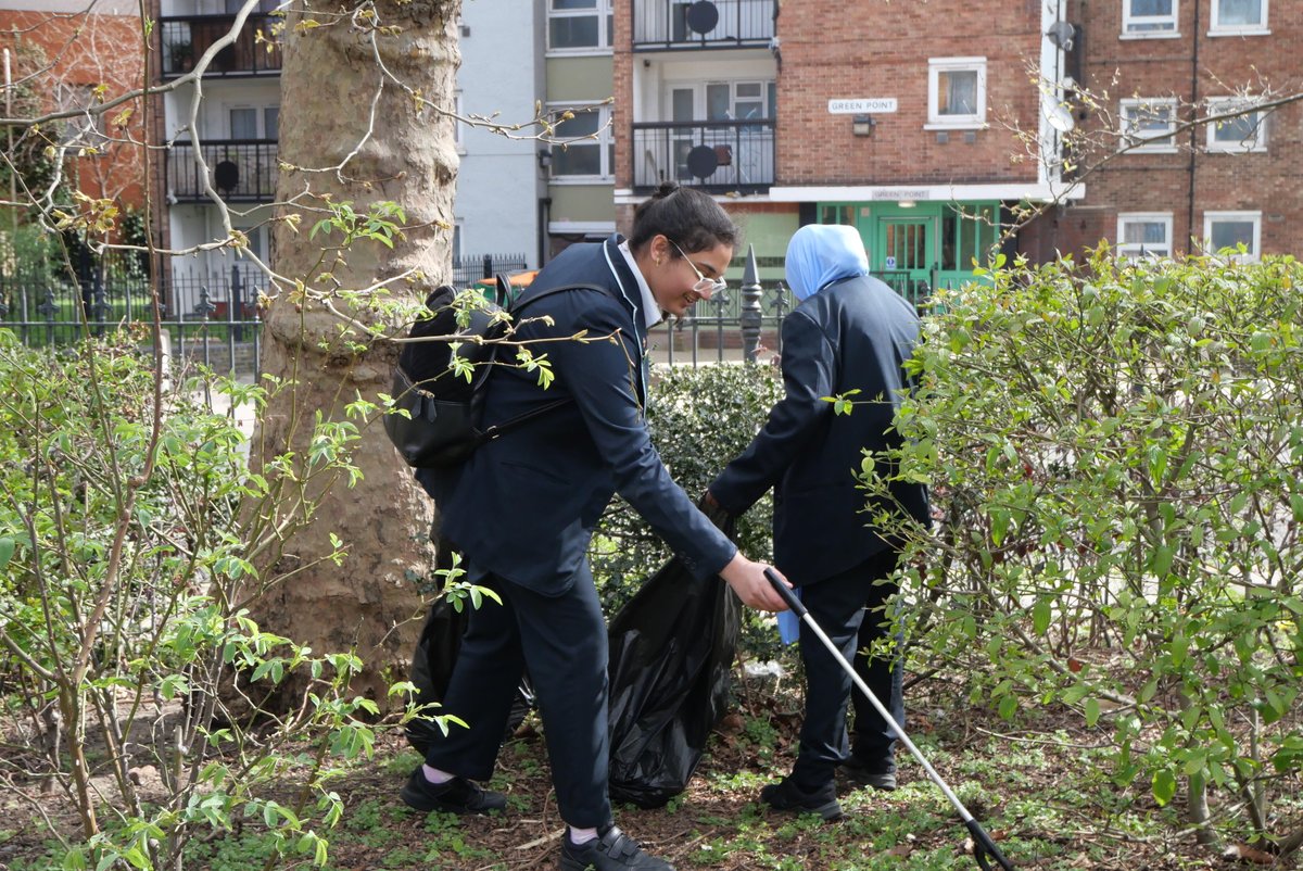 Sarah Bonnell School tweet media