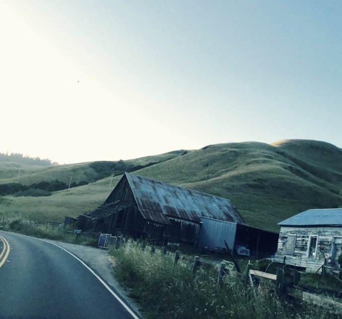 While we&rsquo;re passing through there are others along the way.   Sometimes&hellip;  we notice.  Roadside Barn  California<a href="/tag/happythanksgiving"class="tags"><span>#happythanksgiving</span></a>