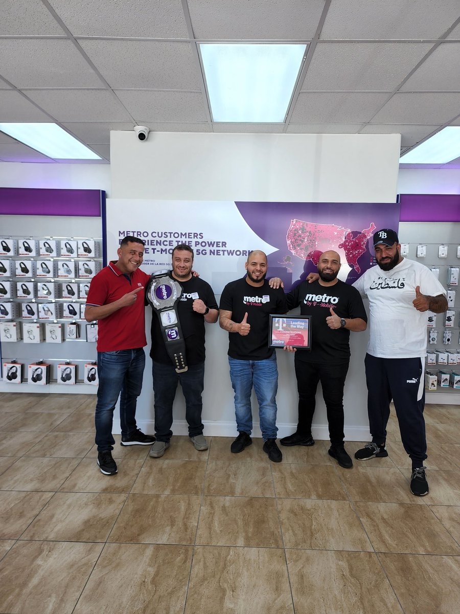 Sam Baez tweet media