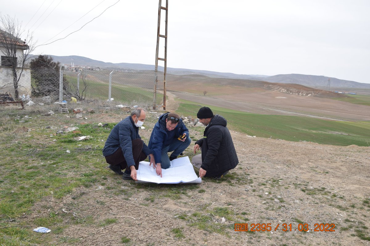 dsi_12_blgmd's tweet photo. Kırşehir-Çiçekdağı İçmesuyu İsale Hattı Projesi İnşaatı İşinde Çiçekdağı kısmı işine giren taşınmazların kamulaştırmasına yönelik Bölge Müdürlüğümüz Kıymet Takdir Komisyonu tarafından Kıymet Takdiri arazi çalışmaları yapıldı. https://t.co/d6Ap3g7gcq