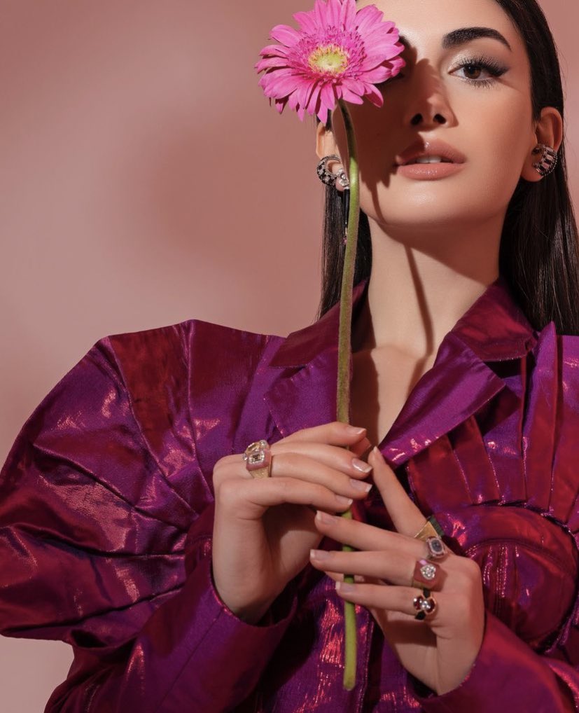 Özge Yağız📸
MAG dergisi Nisan sayısı kapağında 

#ÖzgeYağız ~ <a href="/yagizozge/">Özge Yağız</a>