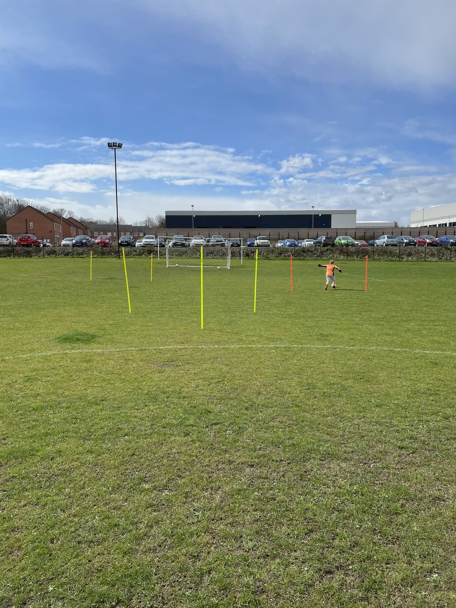 KeatsEducation's tweet photo. Would your son or daughter benefit from our bespoke Alternative Provision offer? We prepare pupils for a future career in Engineering, Sports Coaching and we also provide 1-2-1 coaching sessions. Get in touch today! https://t.co/sBQqjoZUiQ