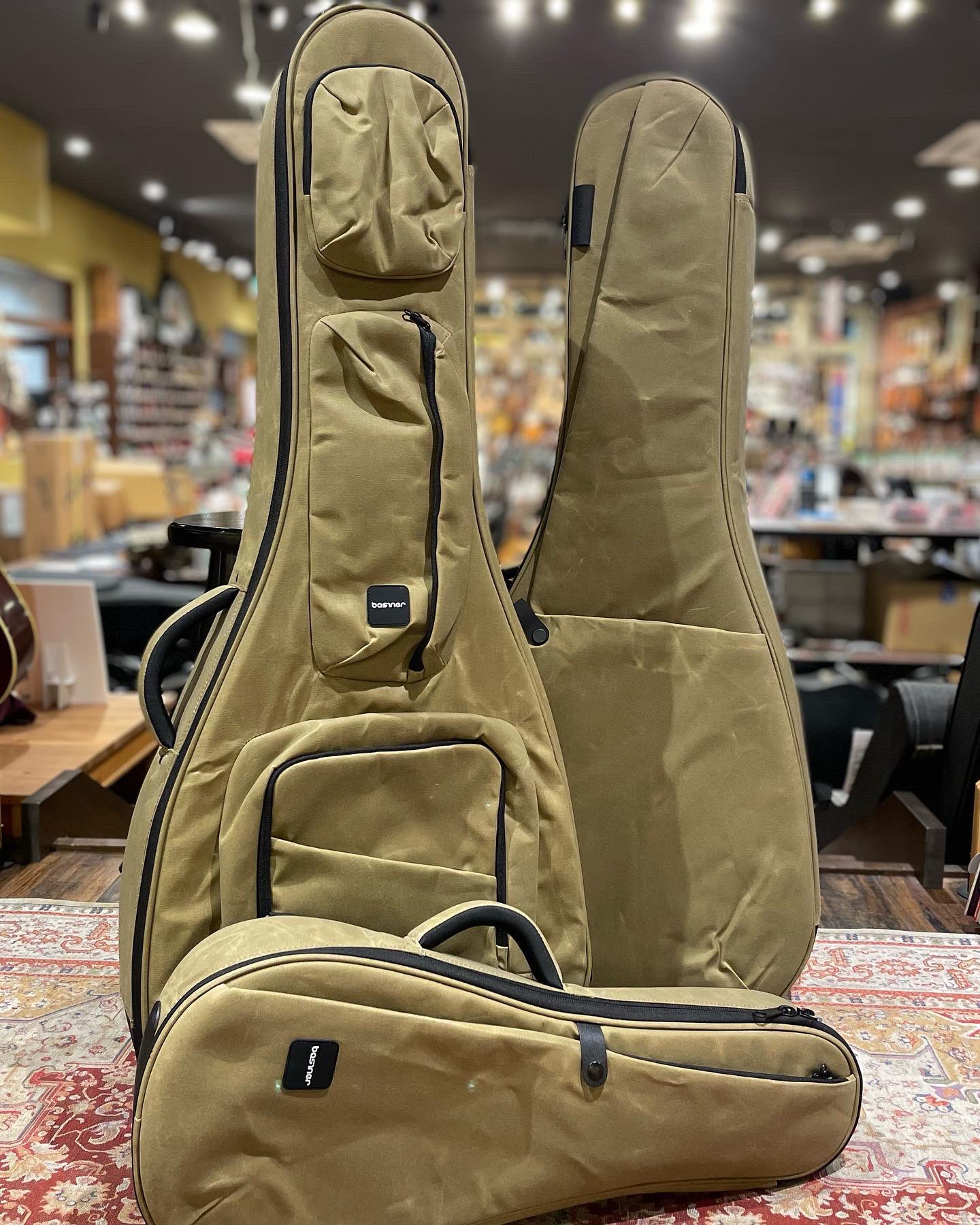 Basiner ACME-AC-NB （アコギギターケース） 柔らかけれ 