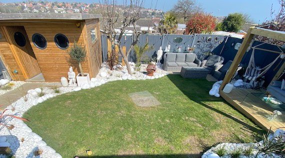 stone_warehouse's tweet photo. A few incredible piccies from our customer Tracy. She has used our White Pebbles, White Cobbles and White Boulders to create this stunning oriental style garden.
#orientalgarden #gardendesign https://t.co/Dx9NNPhBUU