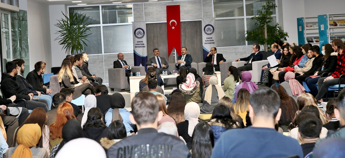 karatekinUni's tweet photo. 58’inci Kütüphane Haftası münasebetiyle, Kütüphaneler ve Yayımlar Genel Müdürü Ali Odabaş, ÇAKÜ öğrencileriyle buluştu.
Detaylar; ⤵️⤵️
https://t.co/EX2kc0TQE8
@OdabasAli https://t.co/0P89Y11eAR