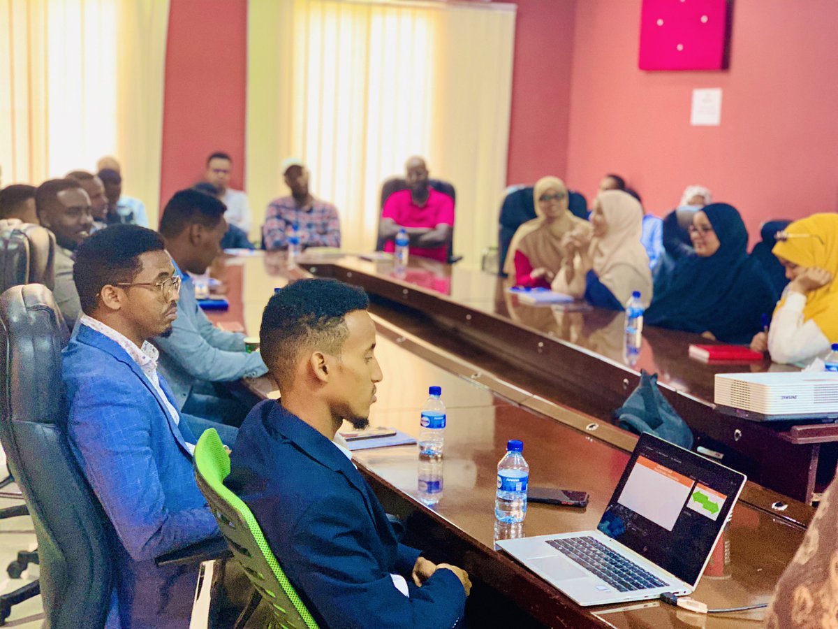 Mahadhussein26's tweet photo. As a legal officer of the Moem in collaboration with the HRM department, we facilitated training about somaliland civil Service act lr 97/2021 to employee of Moem, the main purpose of the training was about; That Employee Understand their right and obligations. #Moem https://t.co/Gd8rvVEKWA