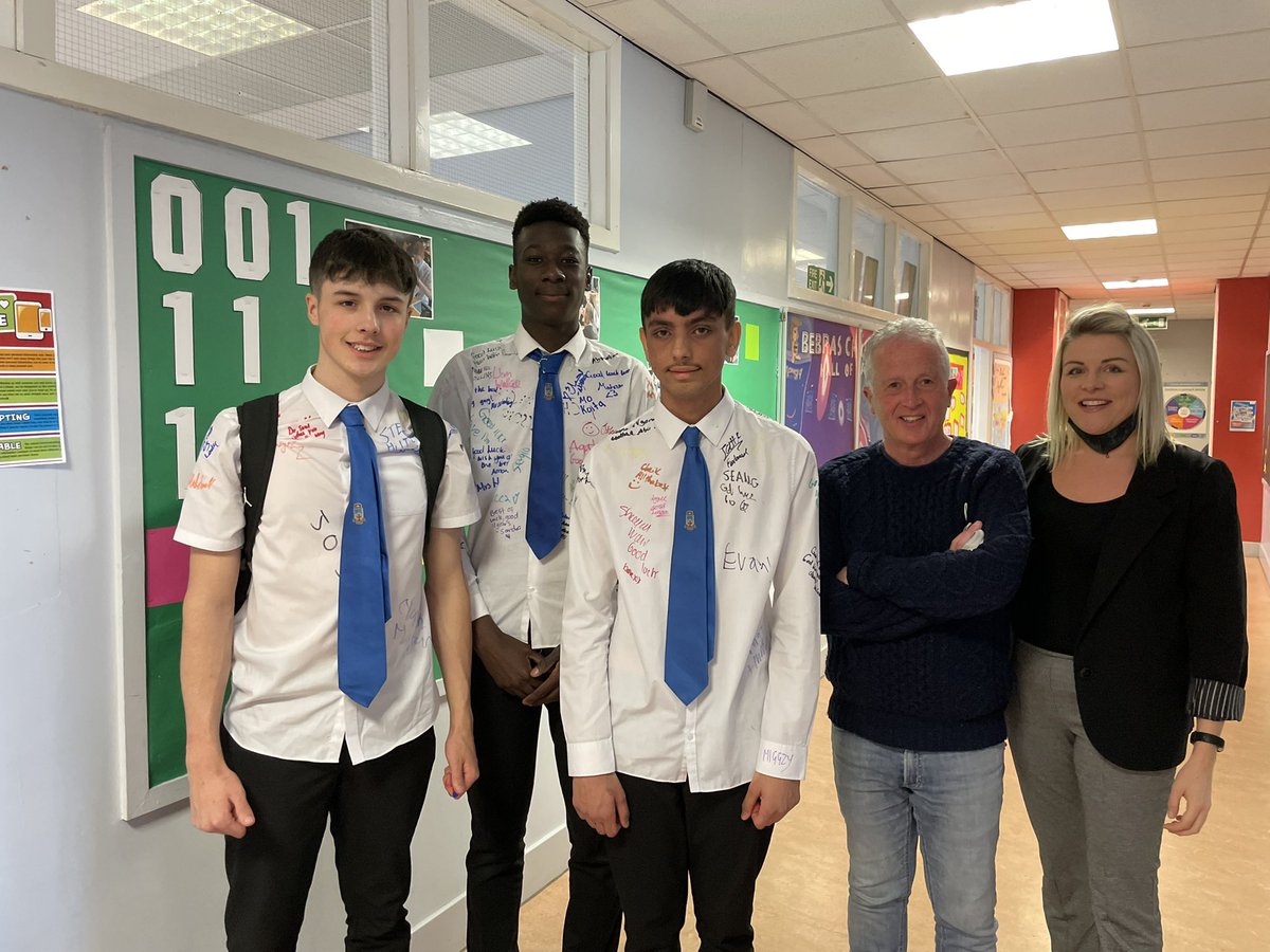 LourdesBECS's tweet photo. Wishing all our S6s the very best of luck for your future. We will miss you all. #newchapterahead https://t.co/4DzajXefUz