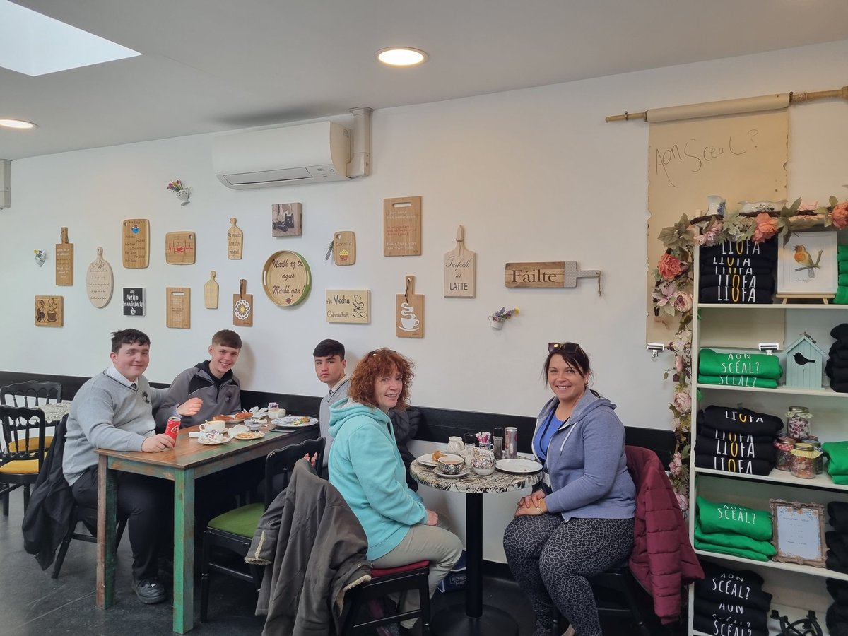 OideStacy's tweet photo. Practise for the Irish Oral next week with 6th Years in our local Café Aon Scéal in Tallaght Village @Kingswoodcc16 https://t.co/o8bfkvzVGk