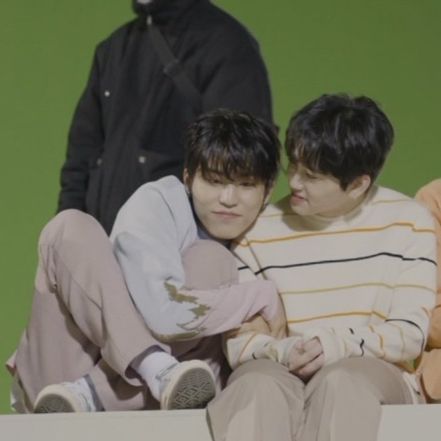 จูคิส tweet media