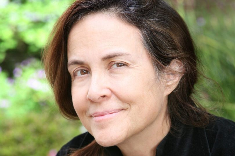 Kick off #poetrymonth w/ the poem 'How Do I Know When a Poem Is Finished?' by Naomi Shihab Ny. Subscribe to Poem-a-Day to recieve a #poem in your inbox every morning. #poetrycommunity #TEACHers #poets #literacy #nationalpoetymonth #writers 
✏️bit.ly/3uKwbb1