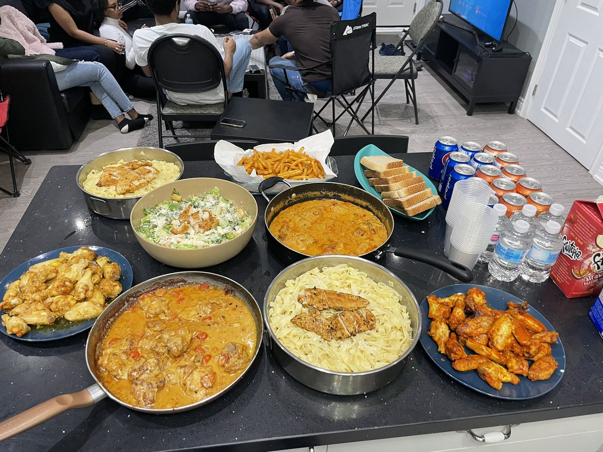 MujtabaTobi's tweet photo. Kitchen dump? 
Ramadan Kareeeem!! 
#خم_الرماد https://t.co/gYwrQDqHoi