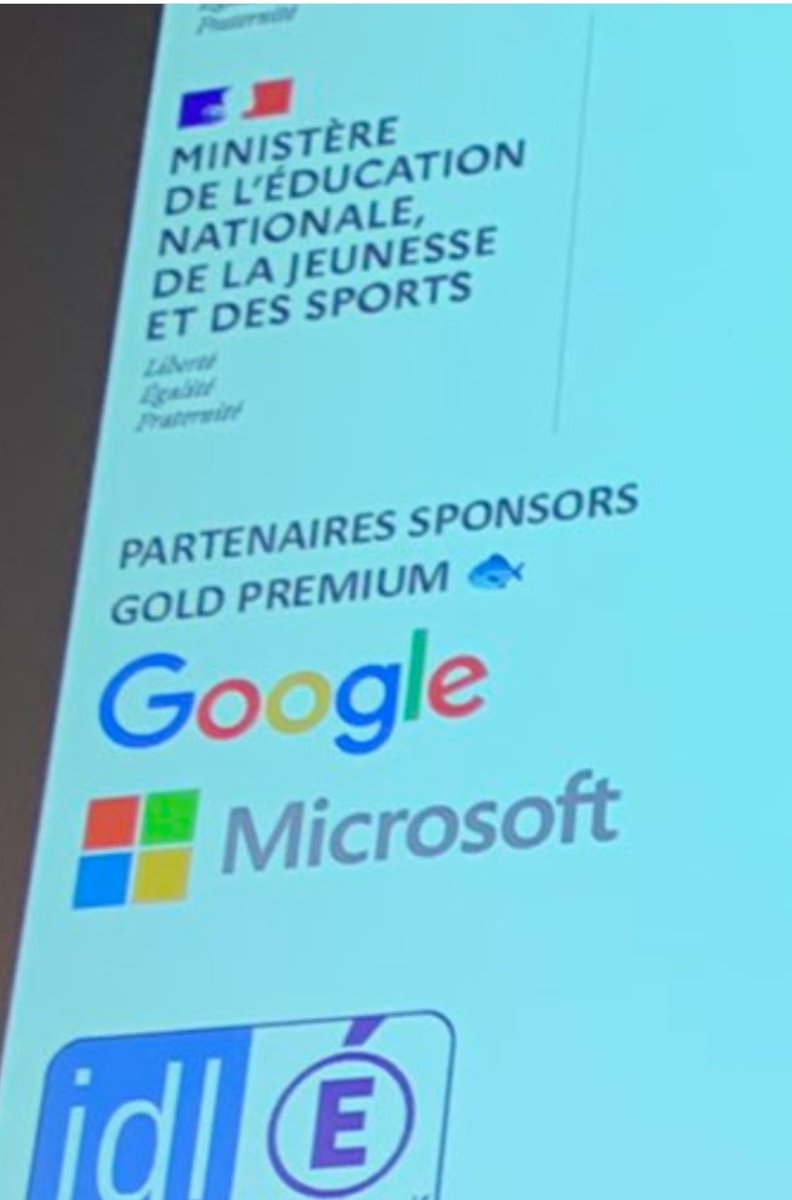 rguegan's tweet photo. @DanMarc6768 @ENSdeLyon @acstrasbourg @DaneStrasbourg On y aurait presque cru... 🐟 (Gold premium 🐟) Maintenant le sujet du libre dans l'éducation semble être plus sérieusement envisagé que cela, non ? https://t.co/IxgGqTfvbA