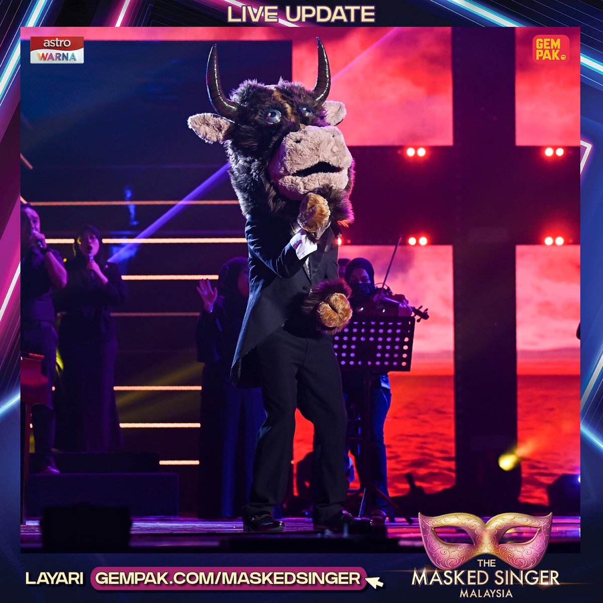 Astro_Gempak's tweet photo. #GempakLive: Loveee sangat persembahan Seladang tadi. Seladang extra handsome ya! 💖
Tonton video menarik persembahan di https://t.co/UFsYmMEXGT sekarang!
.
#TheMaskedSingerMalaysia
#SiapaDiSebalikTopeng
#TheMaskedSingerMY2
#TMSM2
#TMSM
#SelongkarKasiBongkar https://t.co/iQZmfYElHh