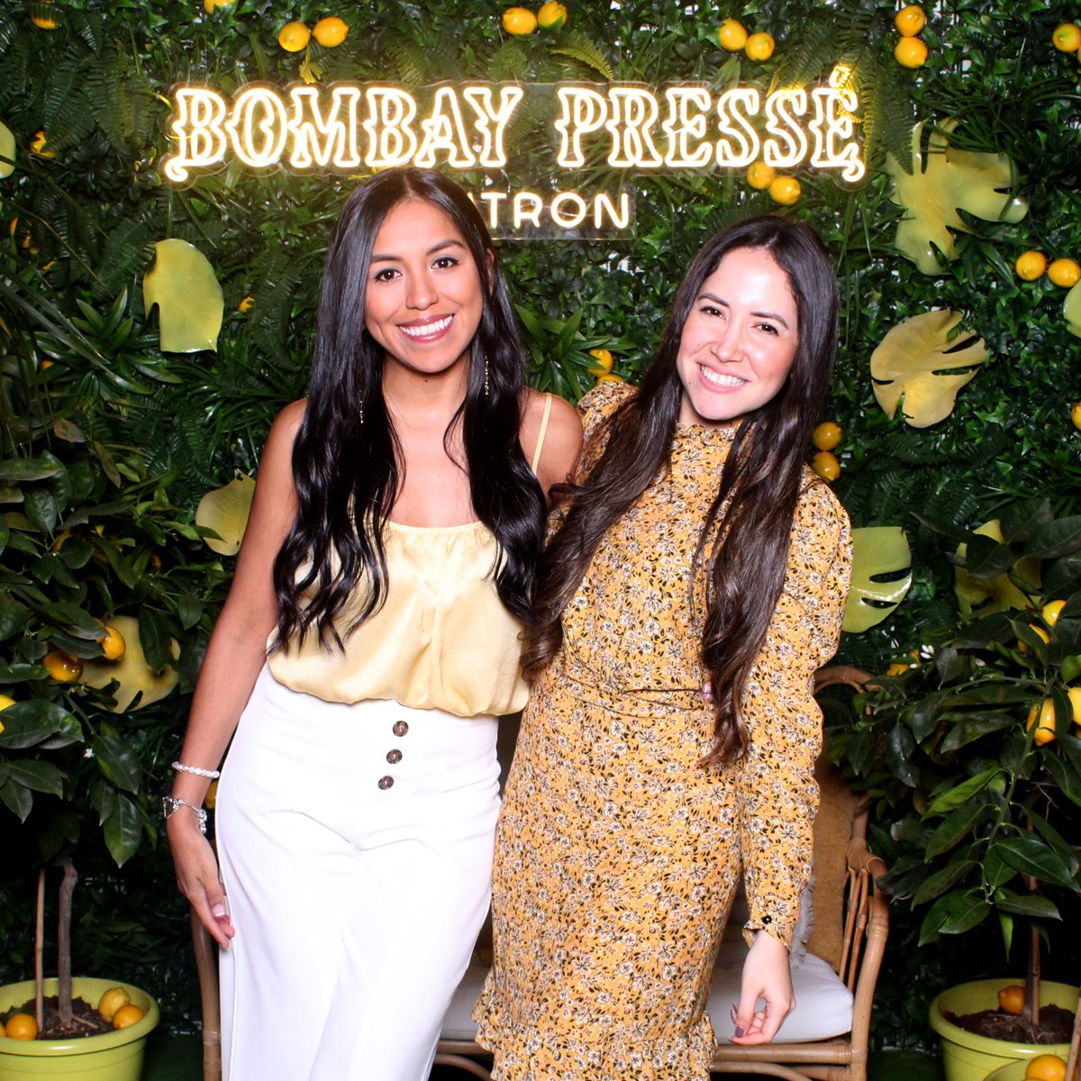 Esfering's tweet image. Disfrutamos de una tarde-noche tropical con muuuuuucho limón🍋 #BombayCitronPressé 🌴✨📸🌌
.
.
.
.
.
.
#bombay #photoboothevent #photoboothpremium #photobooth #lemon #tenerife #islascanarias #paraiso #fiesta #amigos #DespiertaTuCreatividad #StirCreativity