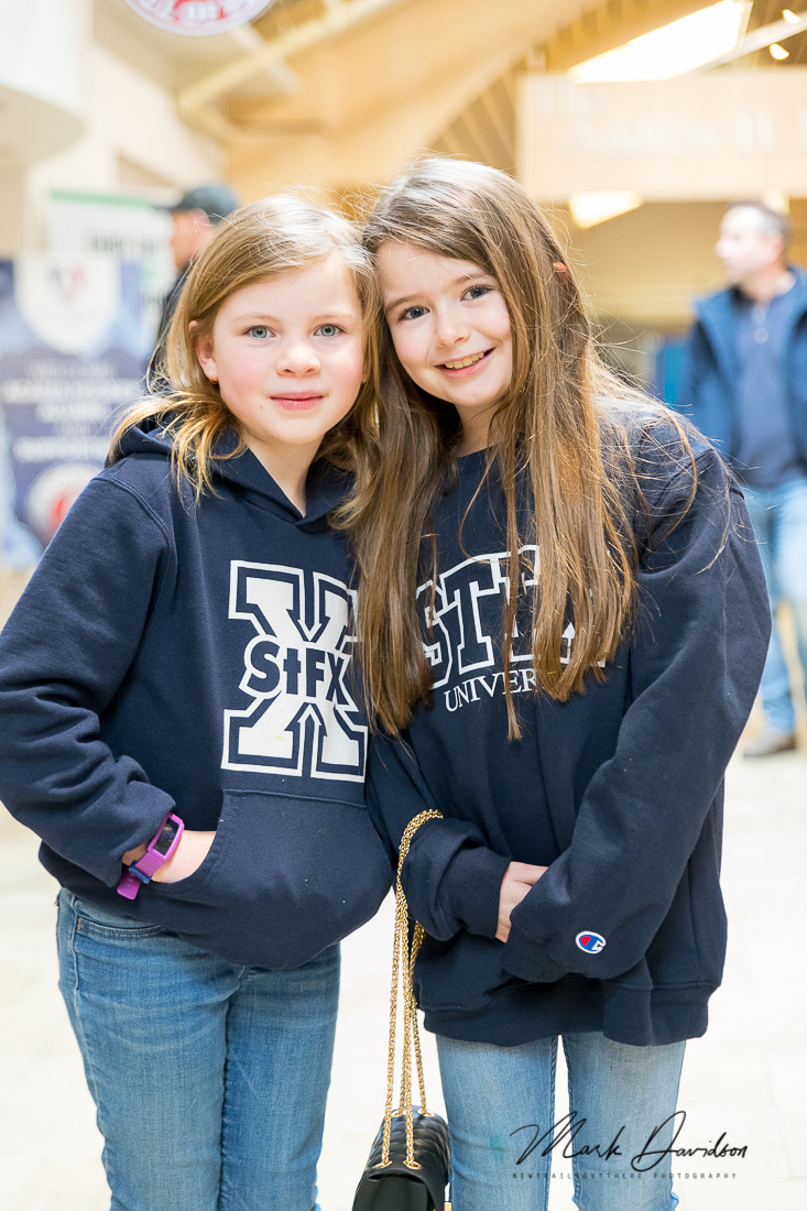 Yesterdays size small <a href="/StFXAthletics/">StFX Athletics</a>  Fan pic of the day! 😊
At the <a href="/USPORTS_Hockey/">U SPORTS Hockey</a>  Nationals
#POTD