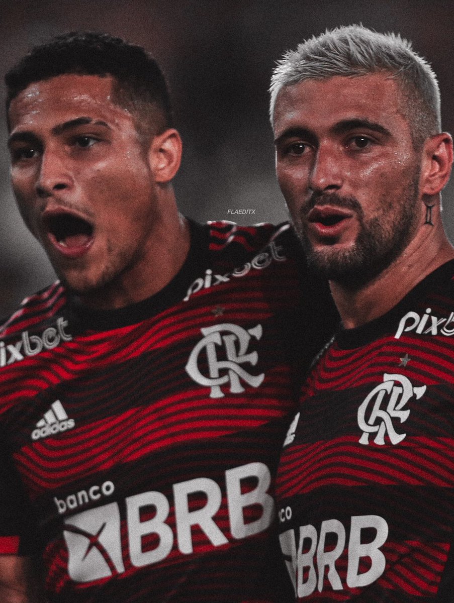 RTdoBrasil's tweet photo. O Flamengo de hoje é somente estes 2 e mais 9... https://t.co/qqoOmXwuRE