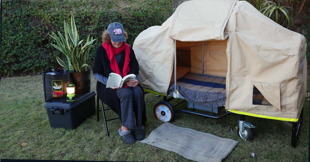 Mobile shelter for homeless, EDAR, invented by LA non-profit foxla.com/news/mobile-sh…