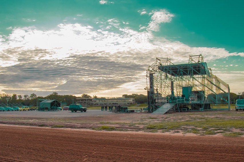 AdoAgueroEsgaib's tweet photo. Siguen los preparativos para la gran celebración🎉
No podes faltar, no podes dejar de invitar!
Nos vemos mañana 2 de abril a las 19 hs. en el Jockey 🏇 Club Py para pasar una noche impresionante 🤩
Entrada libre y gratuita.
#IglesiaNuevaEtapa #AvanzaConFe #MQV21años https://t.co/rUMelHvKly
