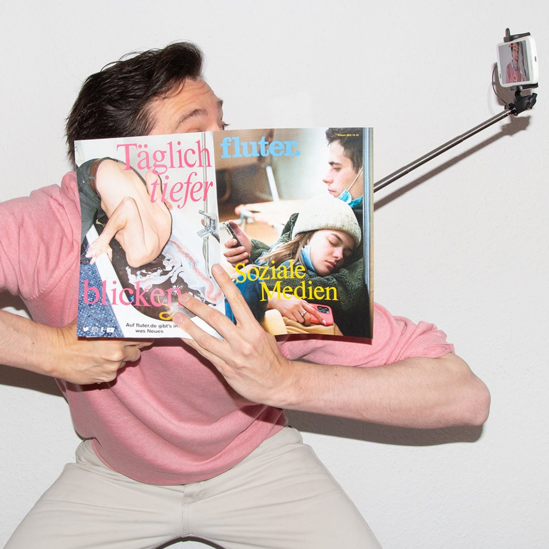 flutermag's tweet photo. Hallo ihr Lieeeebeeen! ✨ Wir sind's wieder, euer fluter. Heute haben wir was ganz Besonderes für unsere Followers: Das neue Heft zum Thema Soziale Medien ist da! 👀 Und das gibt's ganz ohne Rabattcode kostenlos nach Hause oder auf unserer Website. ➡️ https://t.co/GM5DZxGQhf https://t.co/3Um0GKiyoZ