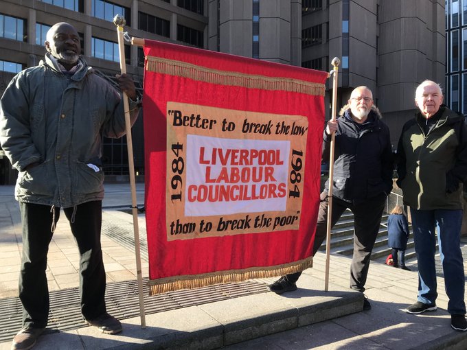 @AgainstArms protestors at the Magistrates Court in Liverpool, demonstrating their solidarity with campaigners Ruth Knox and Sue Ferguson, charged for an act of civil disobedience against a monstrous Arms Fair.