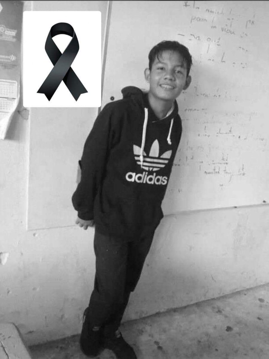 Marianiniecheve's tweet photo. Brayan Pama, tenía 16 años y estaba estudiando, pero fue masacrado junto a 11 personas más en Puerto Leguizamo, para ser presentado como guerrillero por el ejército.

Prohibido olvidar 😭 https://t.co/5n05wKkNva