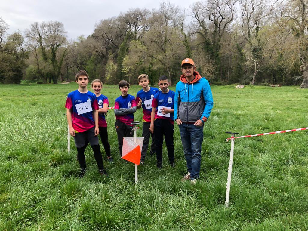 Vice-champions académiques🥈 en Course d’orientation ! 🧭 Et avec une équipe toute jeune ! Ils ne perdent pas le nord pour performer nos collégiens ! 😆
<a href="/unss/">UNSS_National</a> <a href="/UnssVar83/">UNSS Var 83</a> <a href="/AcademieNice/">Académie de Nice</a> #coursedorientation