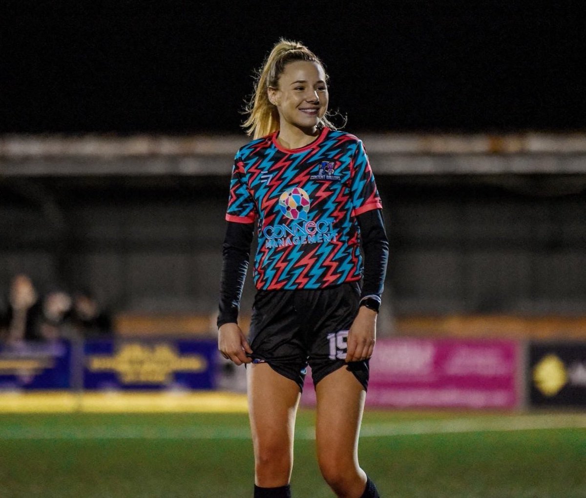 Halifax FC Women (@halifaxfcwomen) on Twitter photo 🆕️ SIGNING 📝
We are delighted to welcome <a href="/_jesswatkins/">Jessica Watkins</a> to the club!
The 22 year old attacking player joined us on deadline day after a short spell with <a href="/scfc_women/">Stoke City FC Women</a>!
Welcome to the club Jess! ⚽️🍊 🆕️ SIGNING 📝
We are delighted to welcome <a href="/_jesswatkins/">Jessica Watkins</a> to the club!
The 22 year old attacking player joined us on deadline day after a short spell with <a href="/scfc_women/">Stoke City FC Women</a>!
Welcome to the club Jess! ⚽️🍊