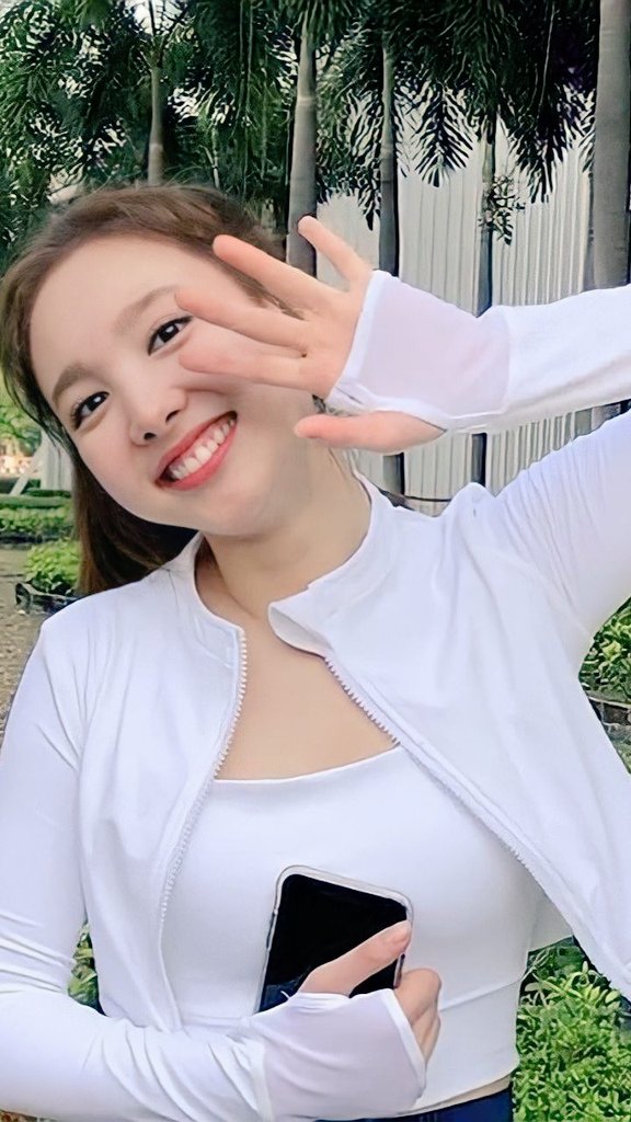 nayyyyayyyy's tweet photo. hai im nayyyaaaaa>< 
aku newbie di rp twt jadi ayyook fambest dan ajarin akuu buat main rp twt!! Tsym (´ε｀ )

#roleplayerindonesia 
#roleplayeraccount https://t.co/MqMNwJVHj6