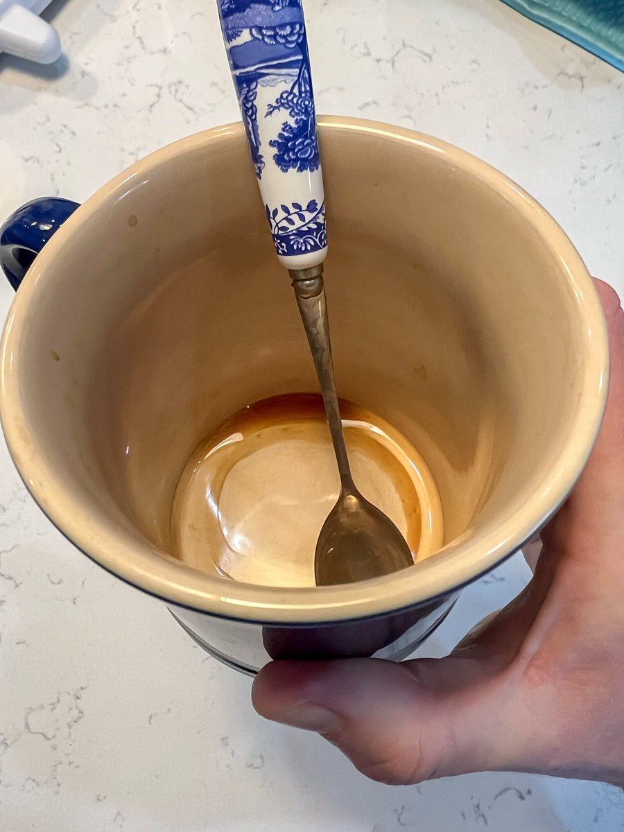 casspa's tweet photo. I don’t know what this actually means in terms of grading #coffee, but this is my cup after drinking #Cometeer on the left and Nespresso on the right. Both in the cup for the same amount of time. One is clean, the other not so much https://t.co/tjOUuneDoq