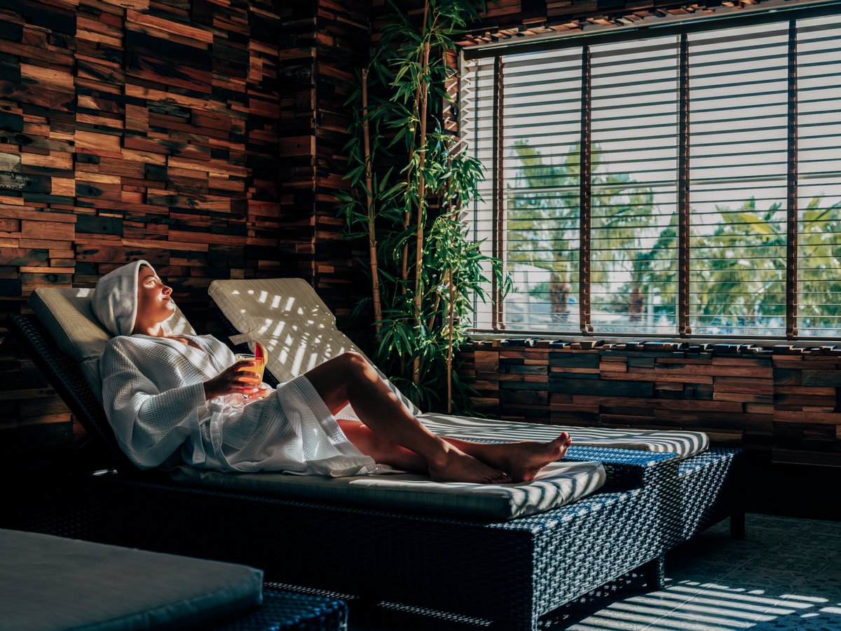 The most relaxing moment of the day is at the Regius Spa.

Günün en rahatlatıcı anı Regius Spa’da yaşanıyor.