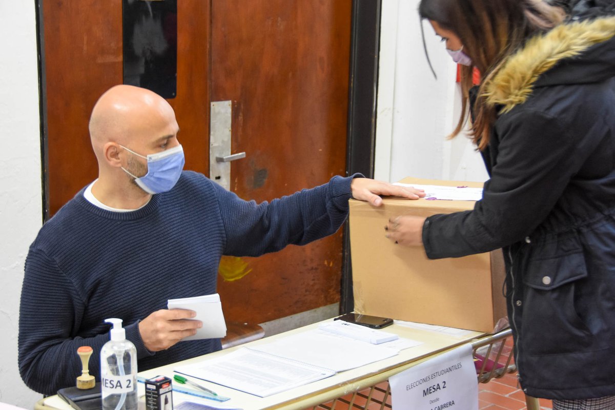 🗳️#EleccionesUNLP
Hasta las 18 horas continúan hoy las elecciones del claustro #Estudiantil en el primer piso de nuestra Facultad, ¡acercate a votar! 📩
➡️+info 🔗bit.ly/eleccionesUNLP…