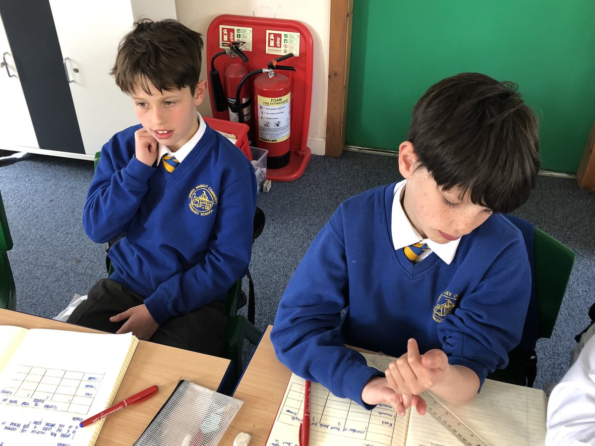 JamesBrindleyPS's tweet image. Year 6 have been investigating how exercise affects our heart rate this morning! #britishscienceweek2022
