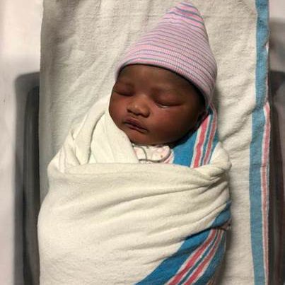 _willcompton's tweet photo. After laboring all night she’s finally here

I can’t believe this perfect little one is ours 👶🏼

Willa Earline Compton❤️
Born at 6:32am. 4/1/22

You are my world https://t.co/Obw16UUFkn