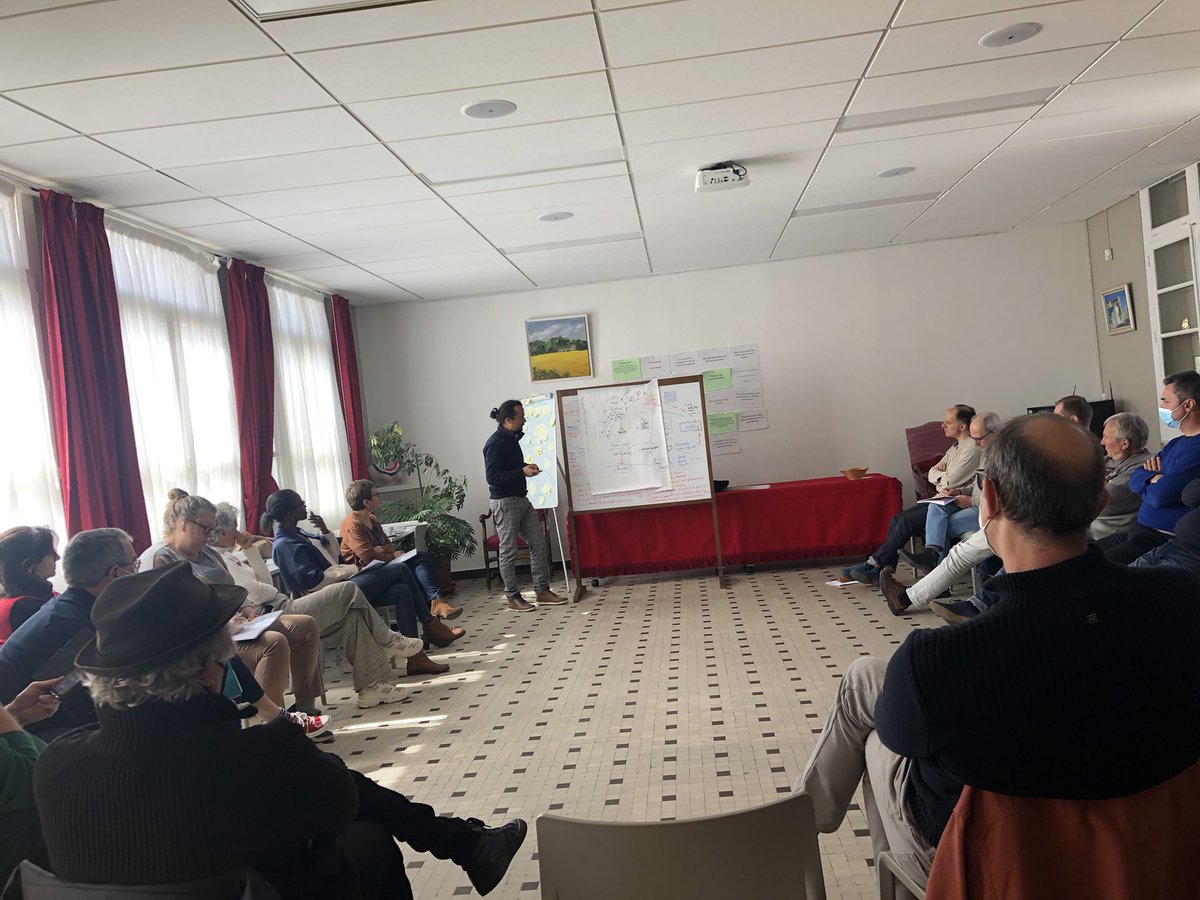 MPradeslelez's tweet photo. Aujourd’hui les #elus de #PradeleLez sont en formation. Organisation #participative au menu avec @FreqCommune https://t.co/pwZB9Yrlgf
