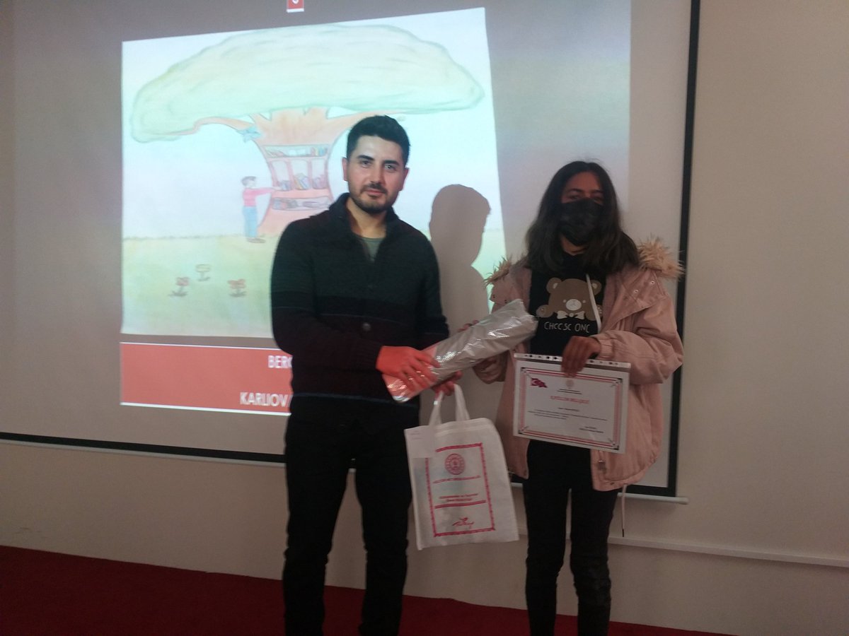 OvaHalk's tweet photo. 58.Kütüphane Haftası kapsamında Karlıova Liseler arasi " Hayalimdeki Kütüphane" adlı  Resim Yarışması etkinliğini  gerçekleştirdik. Hocalarımıza  ve öğrencilere katılımlarından  dolayı teşekkür ederiz. @AhmetMisbah @KTBKYGM @OdabasAli @bingolkultur @karliova_resmi https://t.co/B3mKYWtJ1H