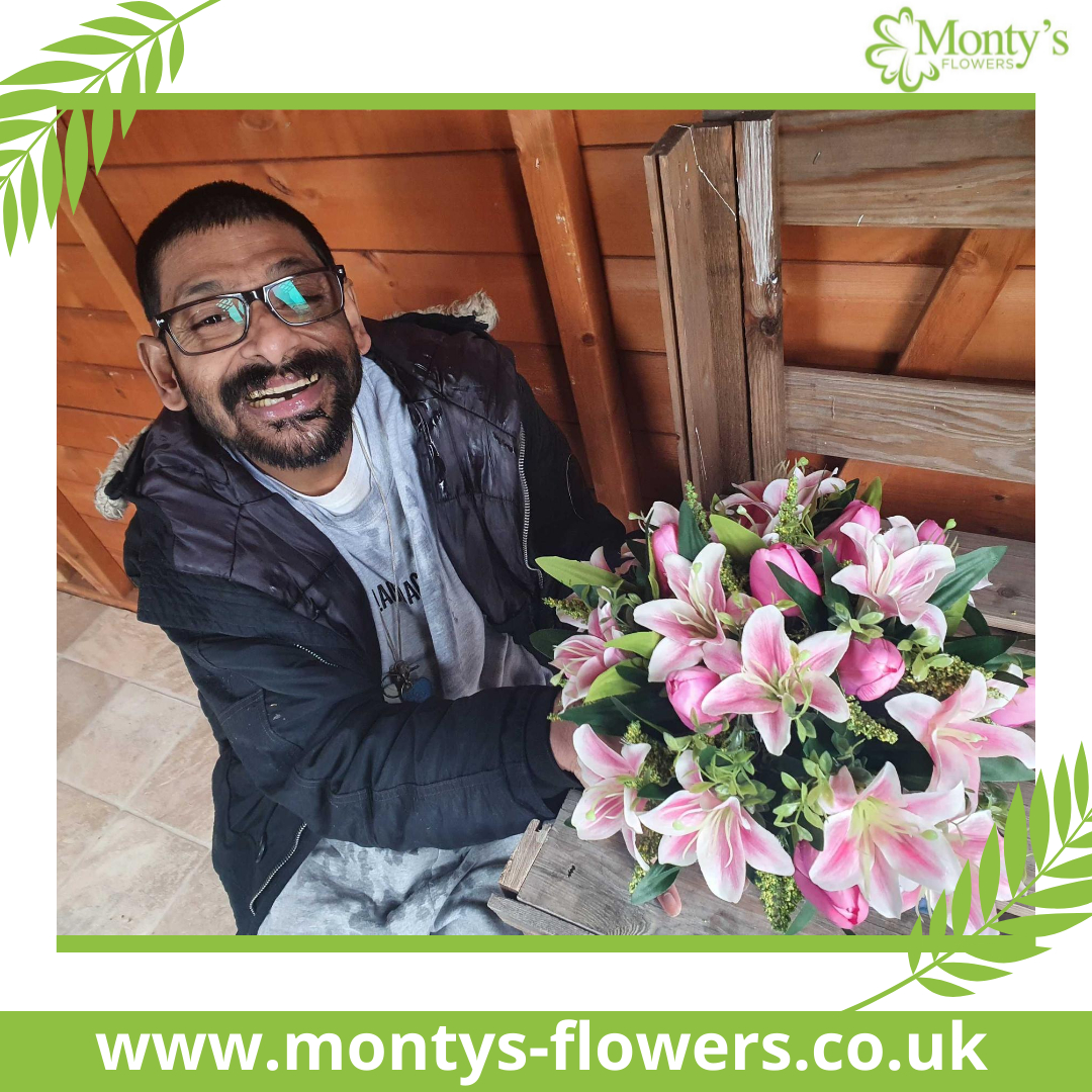 montysflowers's tweet photo. Monty's Flowers cabin at #theplantplot in #Lichfield is open today and tomorrow 10am to 4pm. We hope you can stop by and see the gorgeous range of silk flowers we have for sale. #NDA2022 #disabledentrepreneur #homedecor #silkflowers #bouquet #artificialflower #gravesideflowers https://t.co/OaryTWN0MM