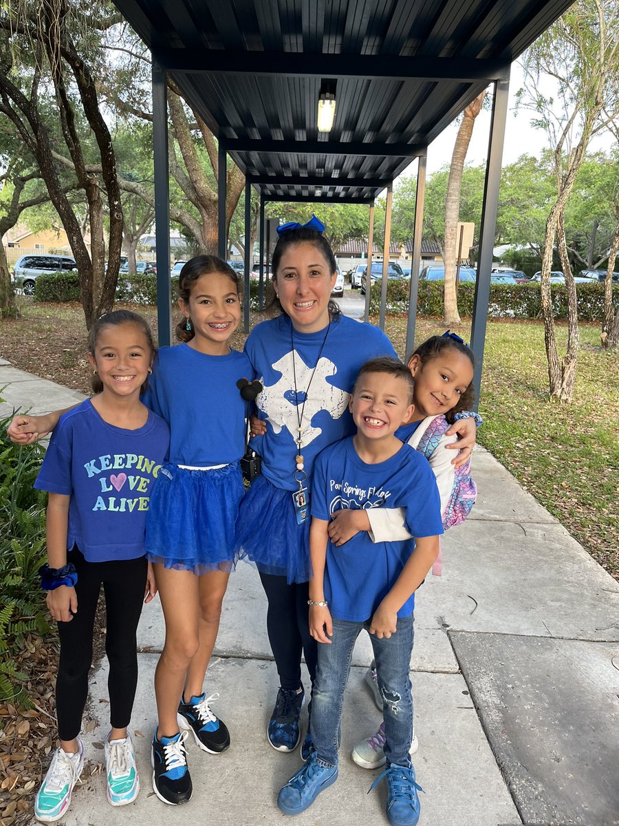 Kicking off Autism Awareness Month with blue day! 💙🧩 @principalpse @PSE_AP