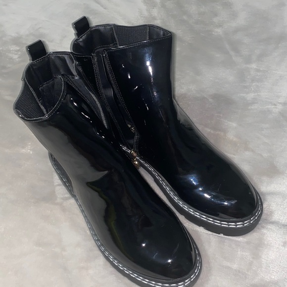 MaineventL's tweet photo. So good I had to share! Check out all the items I'm loving on @Poshmarkapp from @msmorris4life #poshmark #fashion #style #shopmycloset #riverisland: https://t.co/N8AXqLsDDF https://t.co/V1i5FRn65J