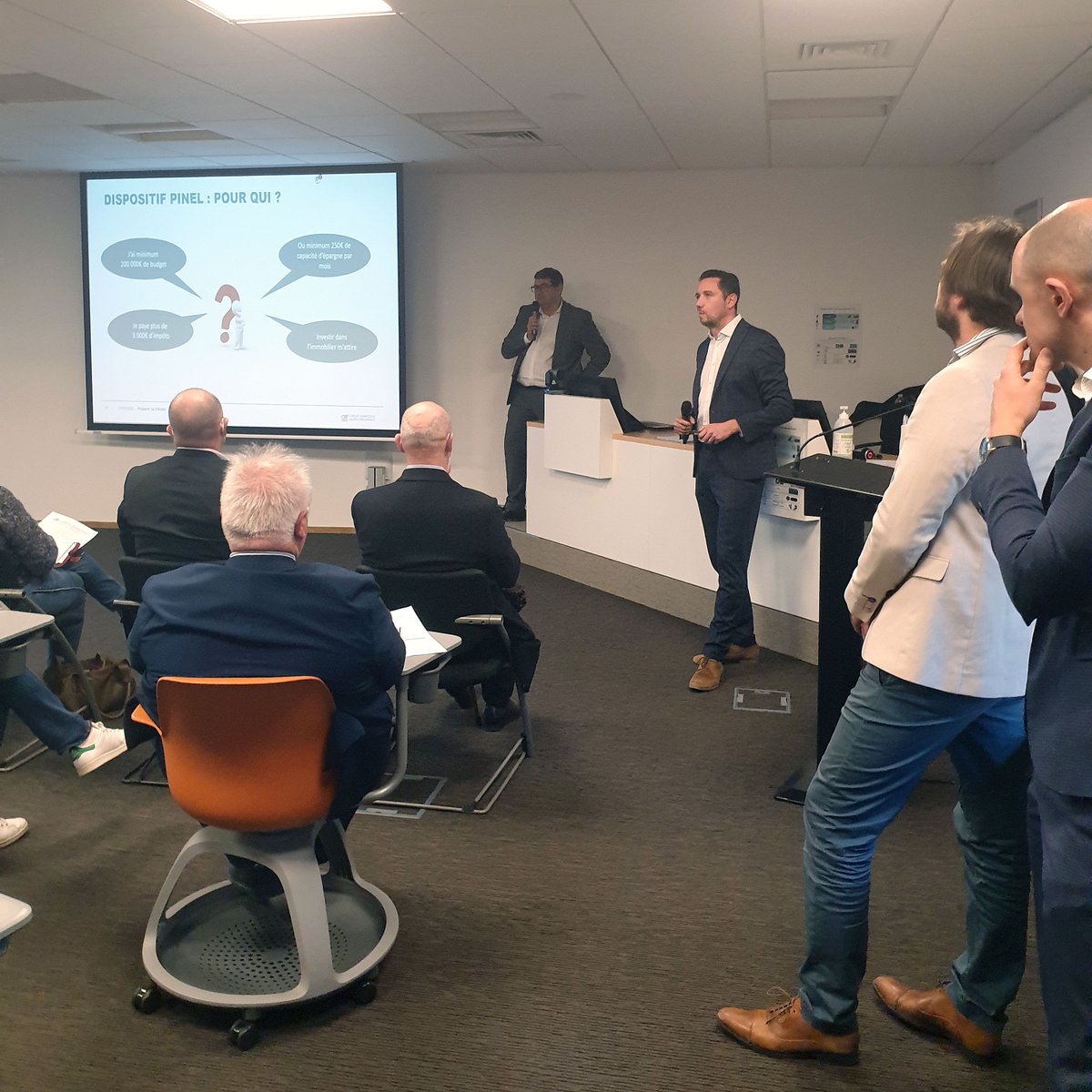 cafpromarseille's tweet photo. | ÉVÉNEMENT | #serencontrer  💡  C'est une trentaine de nos clients que nos experts ont pu conseiller afin de les aider à optimiser leur retraite et répondre à toutes leurs questions : PER, Loi Pinel,  stratégie de défiscalisation ….
Un moment riche en échanges ! https://t.co/6UlwZOgwY4