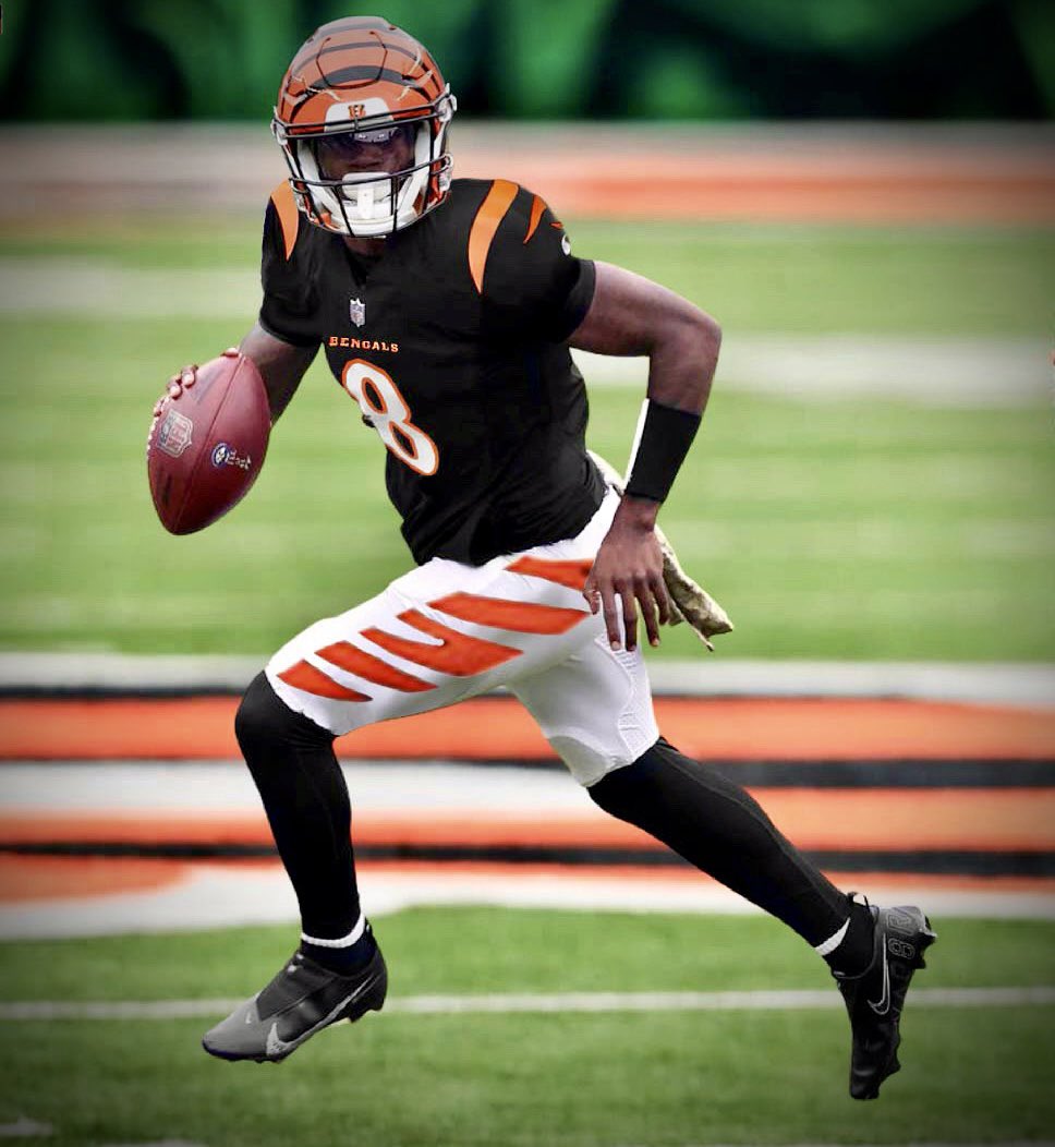 bengalsgraphic5's tweet photo. I would LOVE for the Bengals to trade Joe Burrow for Lamar Jackson https://t.co/qcTLChGsz2