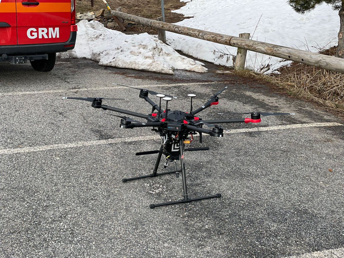 Andorra_RI's tweet photo. Durant aquesta setmana, conjuntament amb @BombersAndorra s’ha fet una prova de 📍 geolocalització de víctimes amb l’ajuda d’un dispositiu @LifeseekerSAR embarcat dins un dron del Drone Lab. https://t.co/8TwrvKpkrf