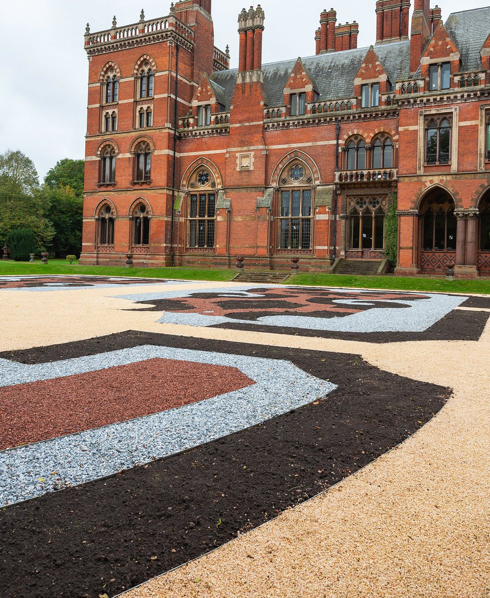 stone_warehouse's tweet photo. Some incredible pictures from our valued customer Carrier Landscapes Ltd. This eye-catching design features our Red Granite Gravel 14mm, Ice Blue Chippings 20mm and Onyx Gravel 3-8mm.
This space won a @BALI_Landscape award for Best Regeneration Scheme under £500K https://t.co/lkp3YQr7cv