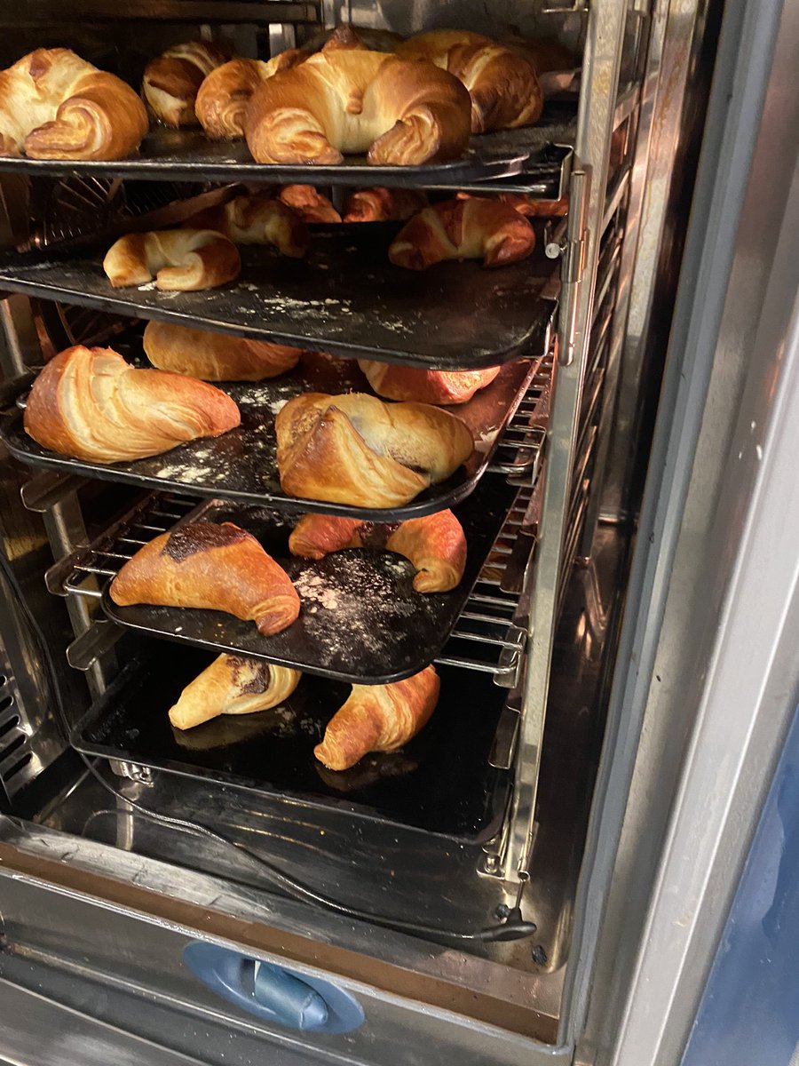 chasa66's tweet photo. SVQ L2 finished the course off in style with Chocolate Croissants #nom #skills @CN_HS https://t.co/gwyiY3btYi