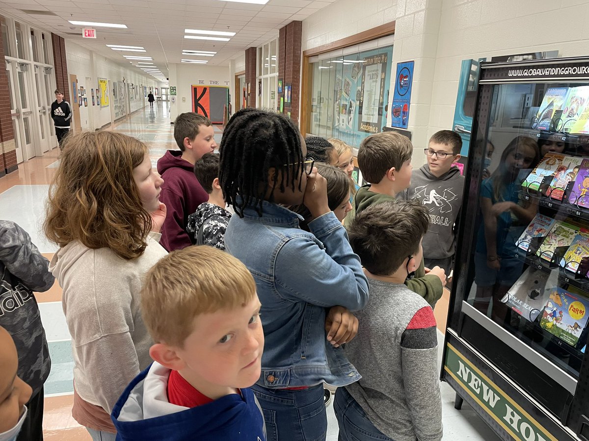 Jack earned a token to go to our book vending machine! Way to go Jack! <a href="/NHE_HCS/">NHE_HCS</a> #nhebrightknights